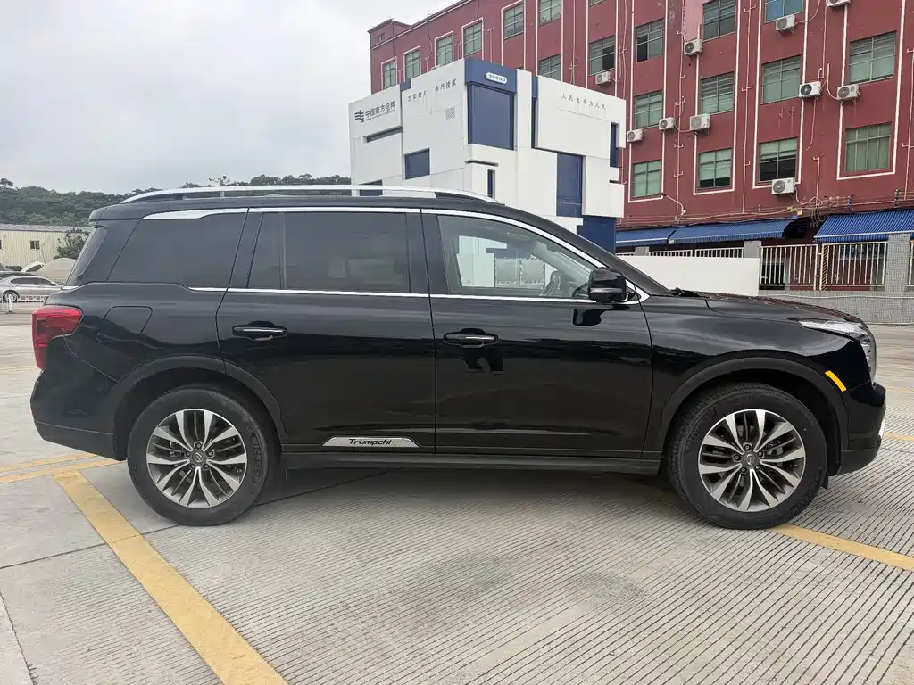 GAC Motor Trumpchi GS8 2019 — фото 7
