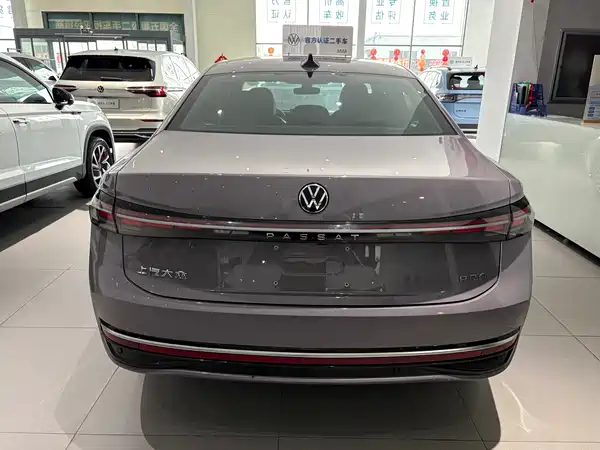 Volkswagen Passat 2024