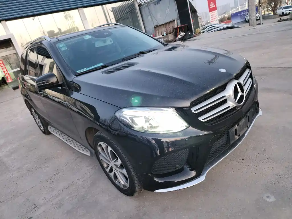 Mercedes-Benz GLE 2016 — фото 3