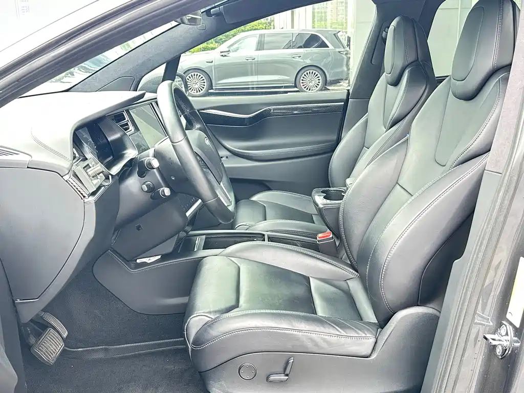 Tesla Model X 2018