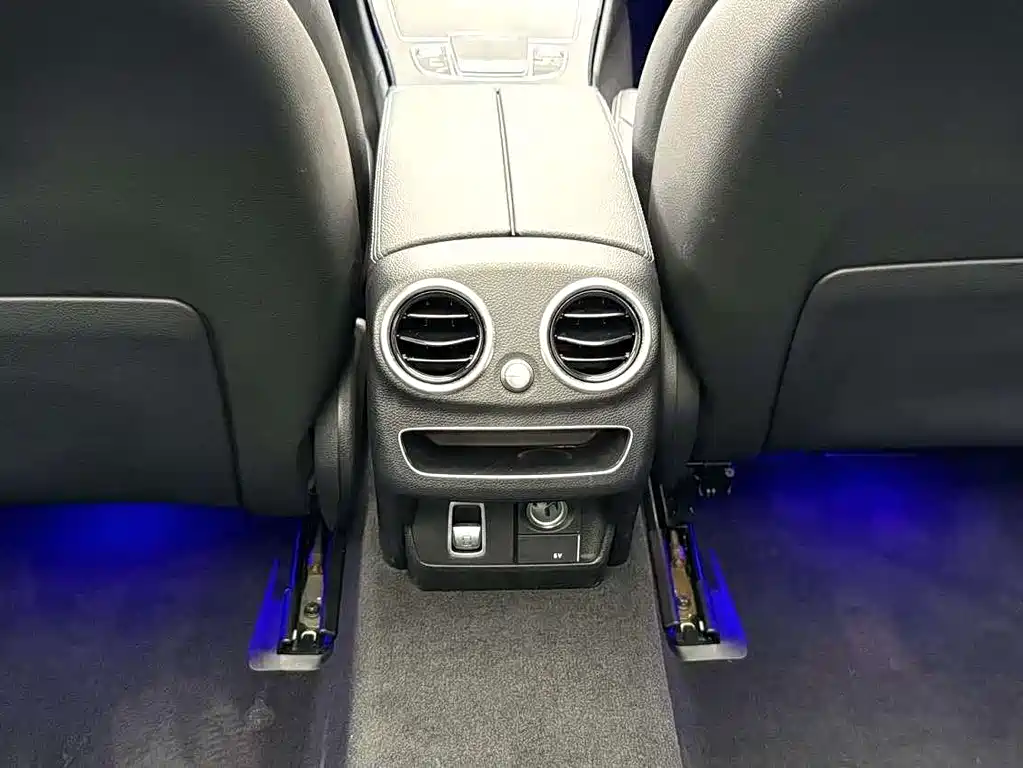 Mercedes-Benz C-Class 2021 — фото 11