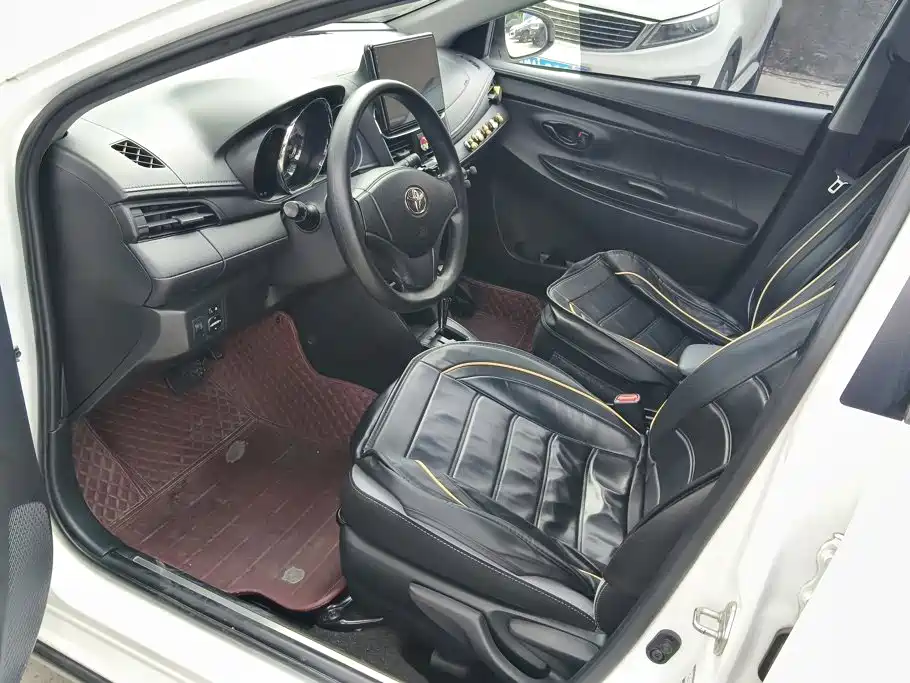 Toyota Yaris L 2020 — фото 9