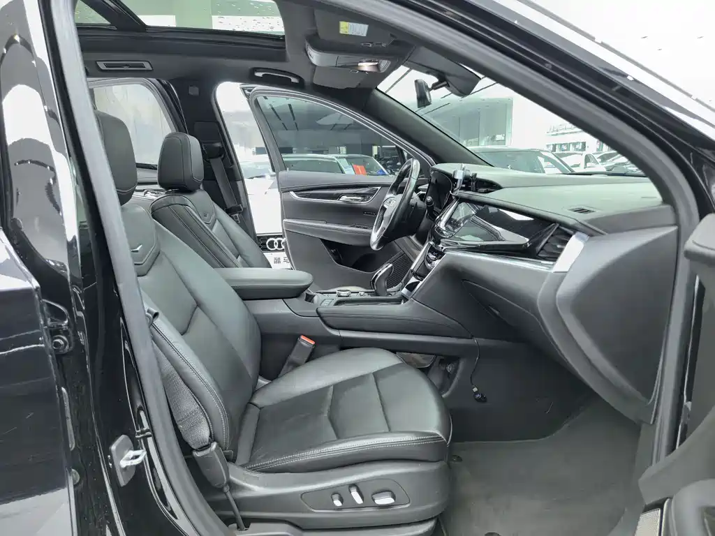 Cadillac XT6 2020 — фото 14
