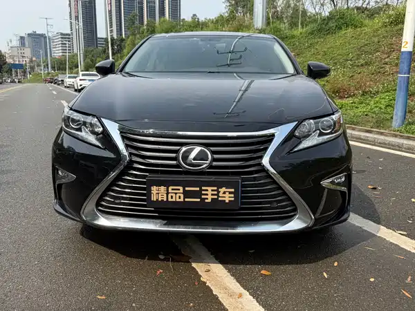Lexus ES 2017