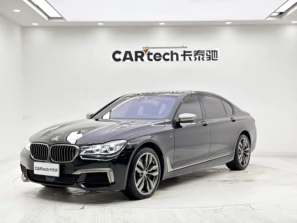 BMW 7 Series 2020 — фото 1