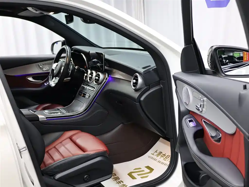 Mercedes-Benz GLC AMG 2021 — фото 18