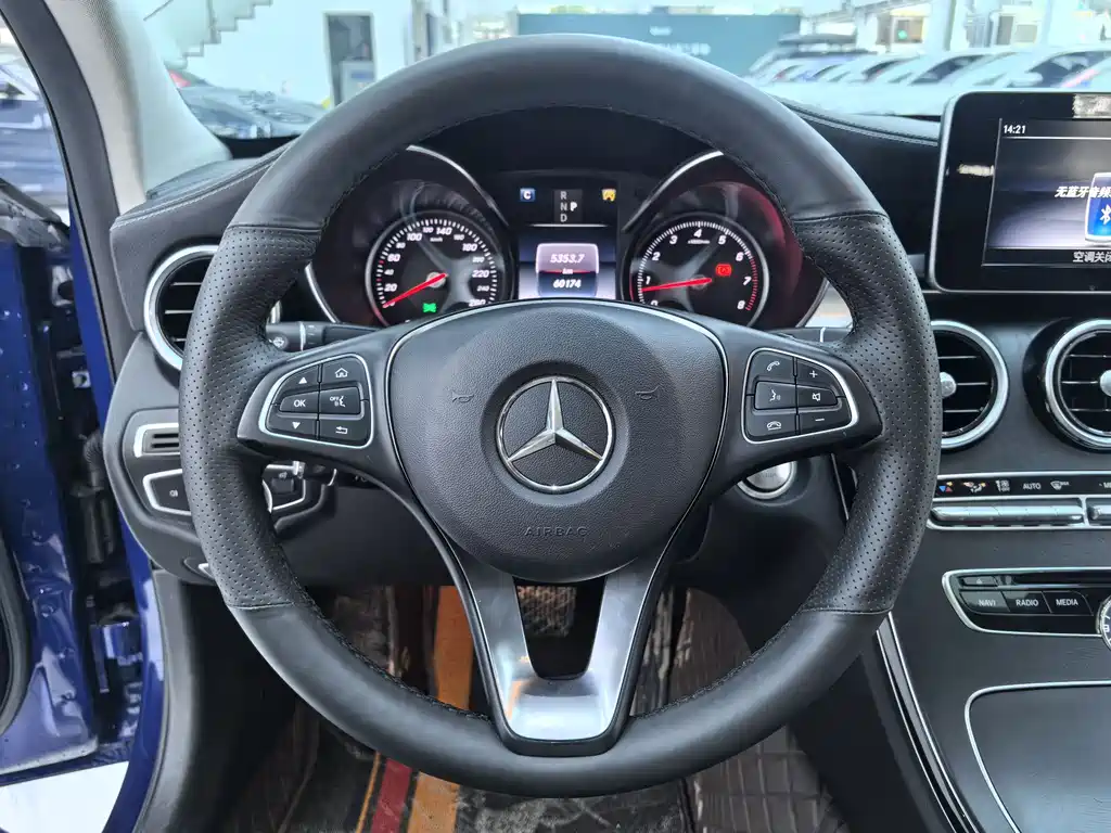 Mercedes-Benz C-Class 2018 — фото 6