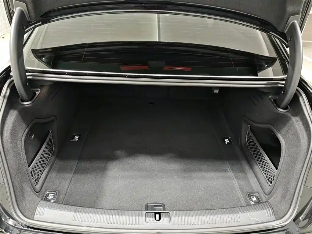 Audi A4L 2021 — фото 17