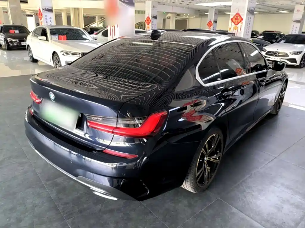 BMW 3 Series 2021