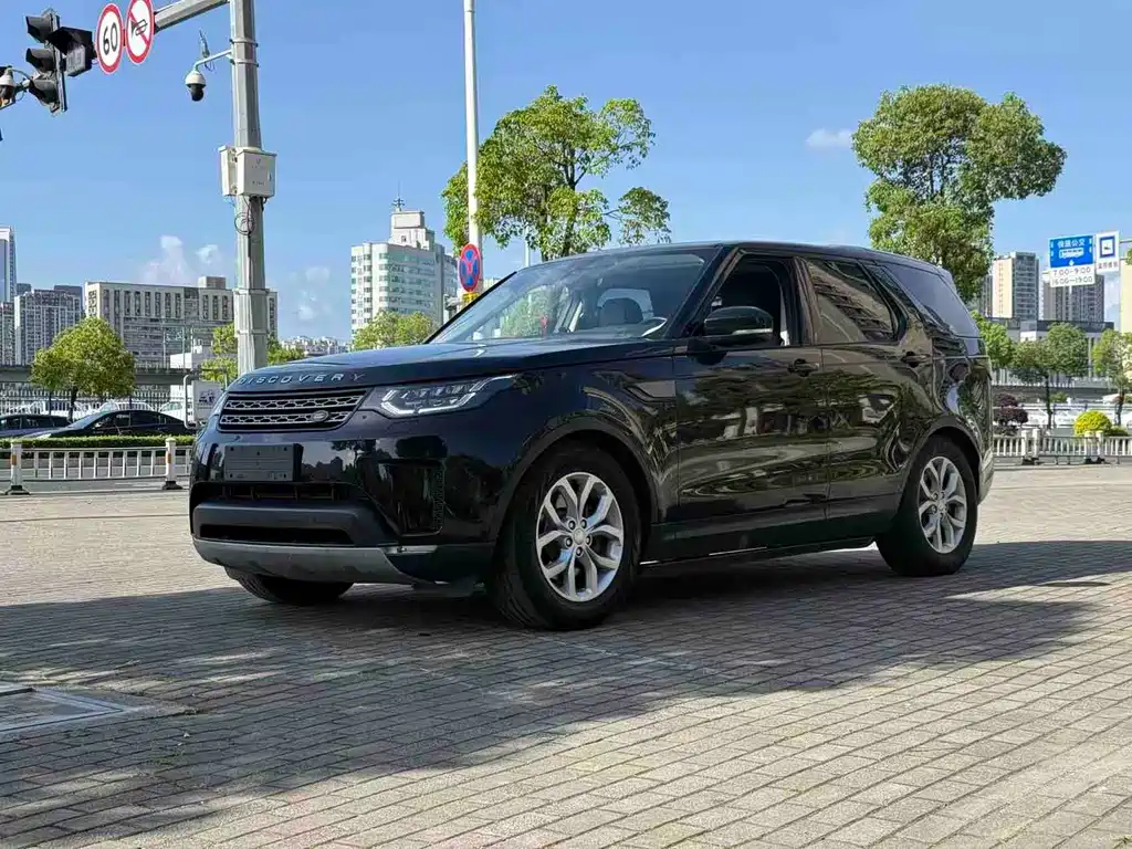 Land Rover Discovery 2018 — фото 2