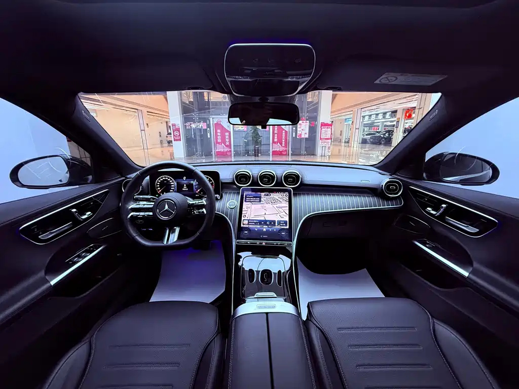 Mercedes-Benz C-Class 2023 — фото 17