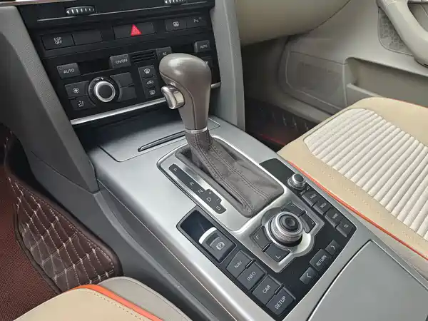 Audi A6L 2010