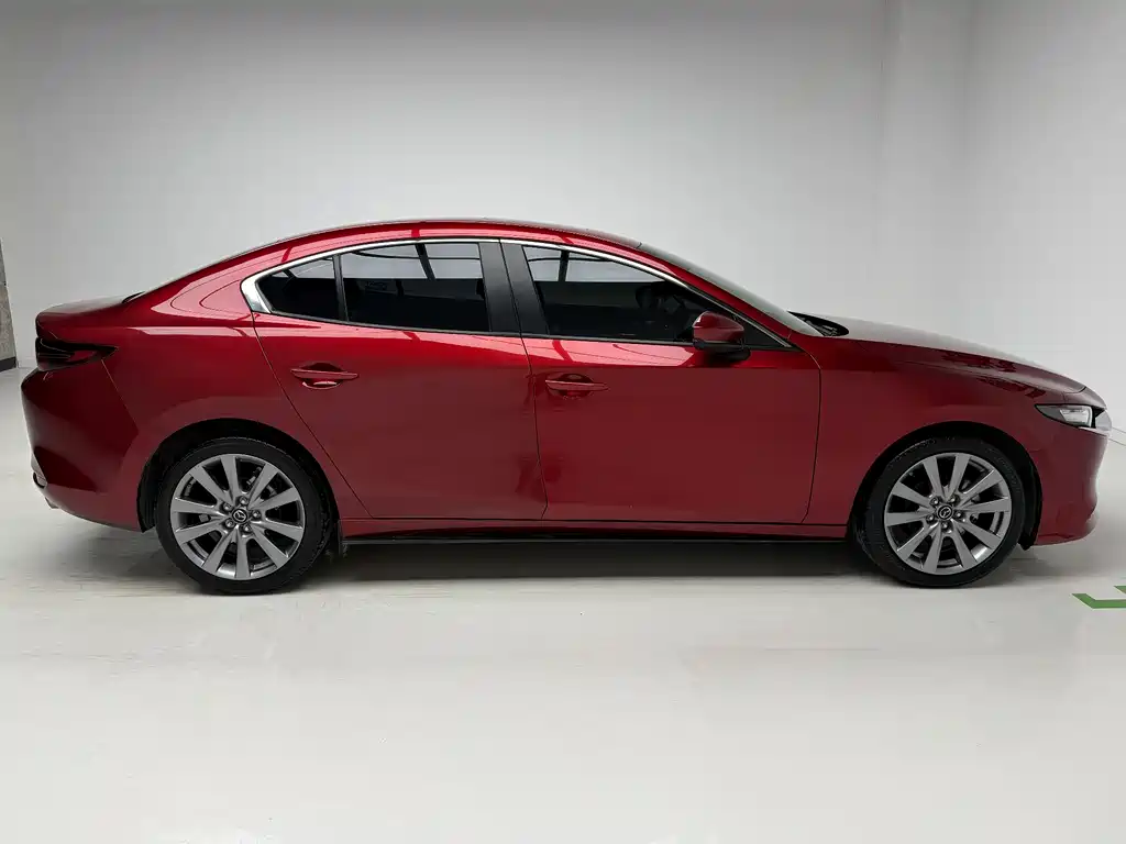 Mazda 3 Axela 2023