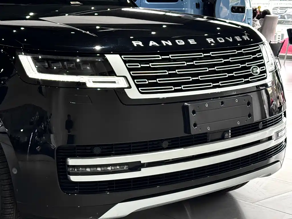 Land Rover Range Rover 2023 — фото 9