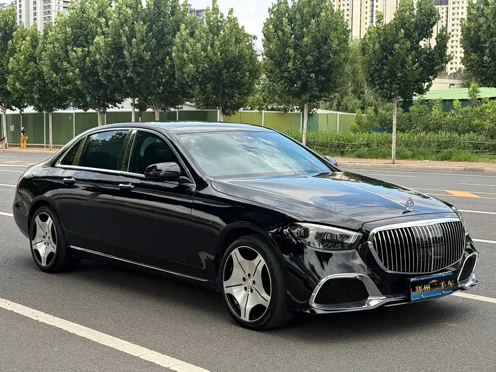 Mercedes-Benz E-Class 2021
