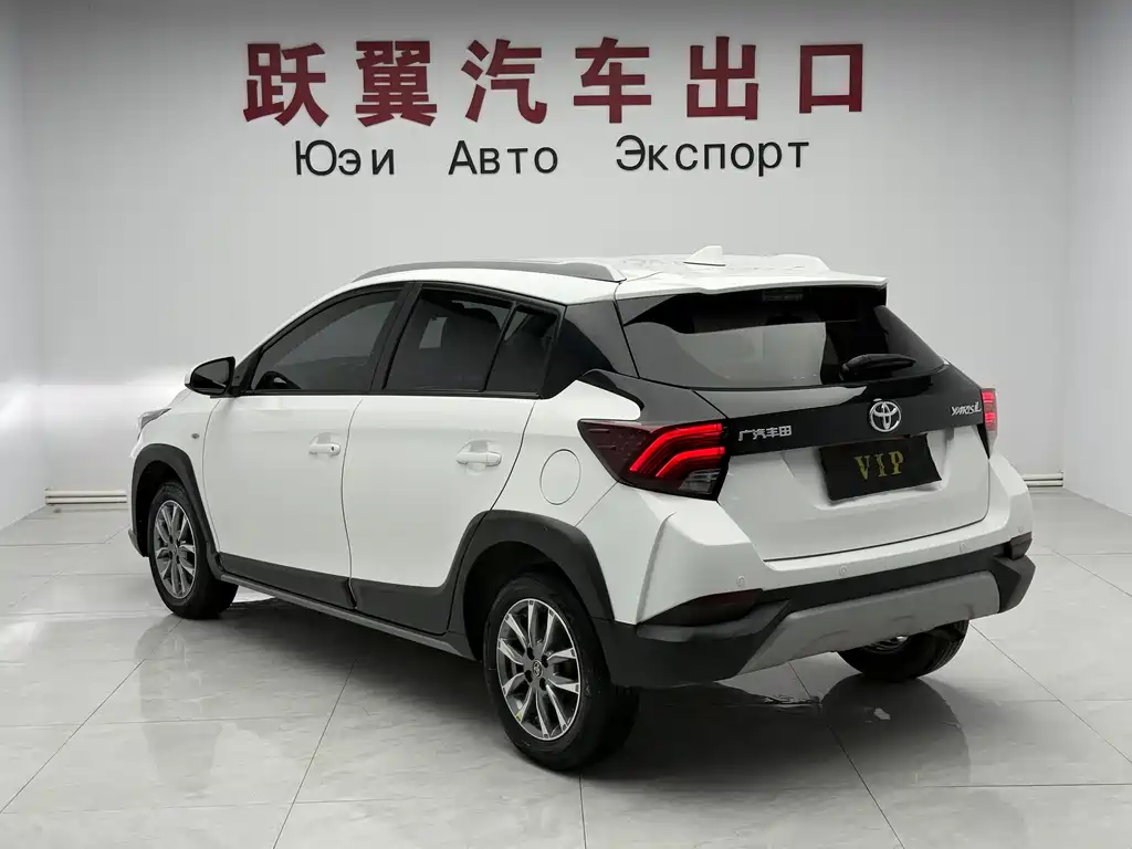 Toyota Yaris L 2021