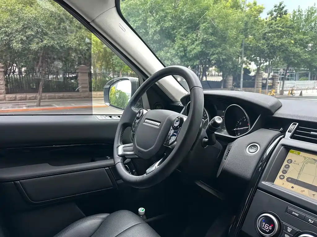 Land Rover Discovery 2019 — фото 16