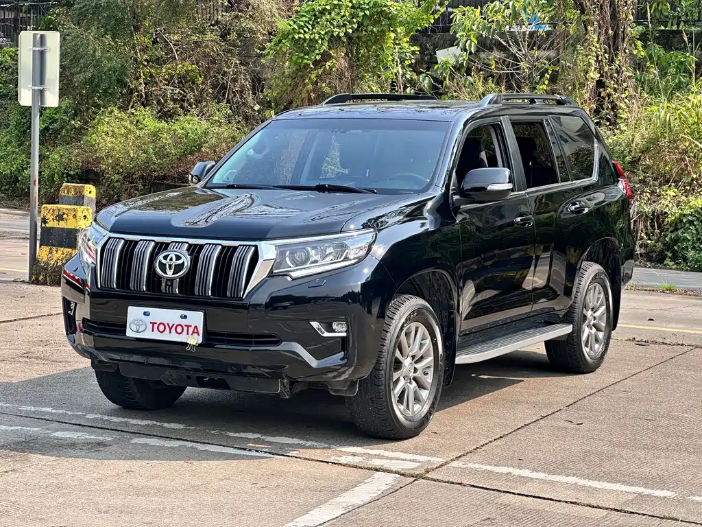 Toyota Prado 2018 — фото 1