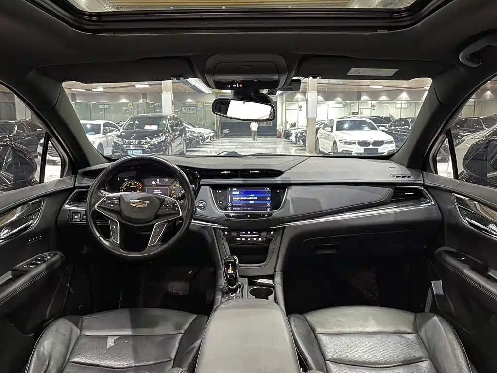 Cadillac XT5 2021 — фото 10