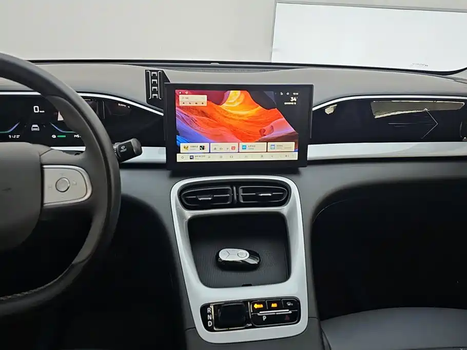 Geely Galaxy Starwish 2025 — фото 13