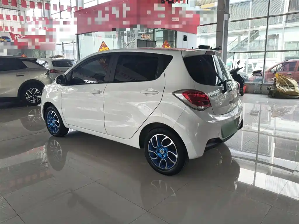 Changan EV 2018 — фото 9