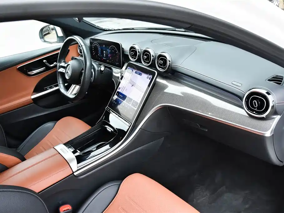 Mercedes-Benz C-Class 2024 — фото 10