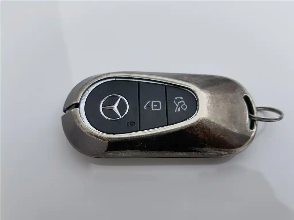 Mercedes-Benz C-Class 2023 — фото 19