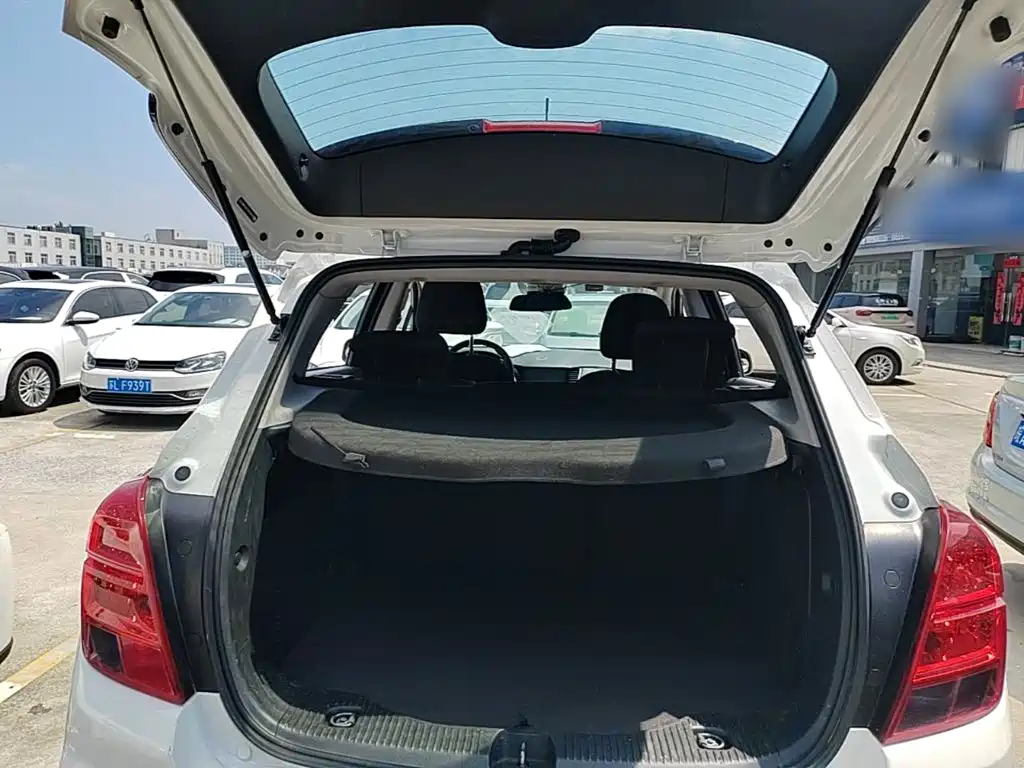 Chevrolet Trax 2018 — фото 19