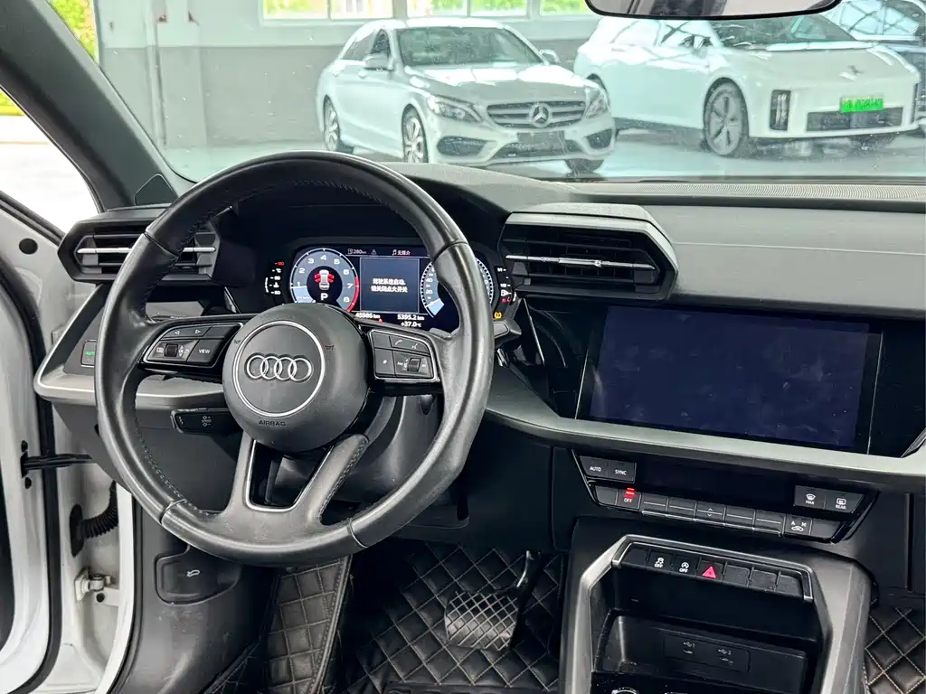 Audi A3 2022 — фото 11