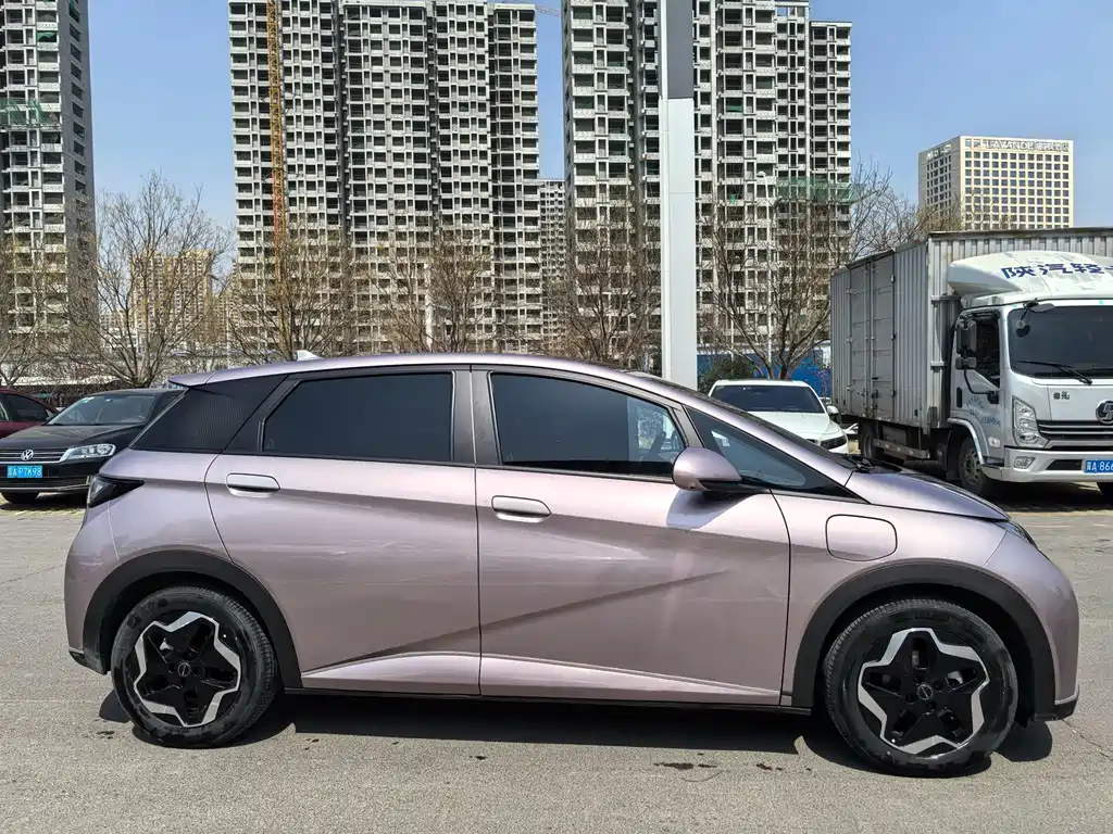 BYD Dolphin 2022 — фото 3
