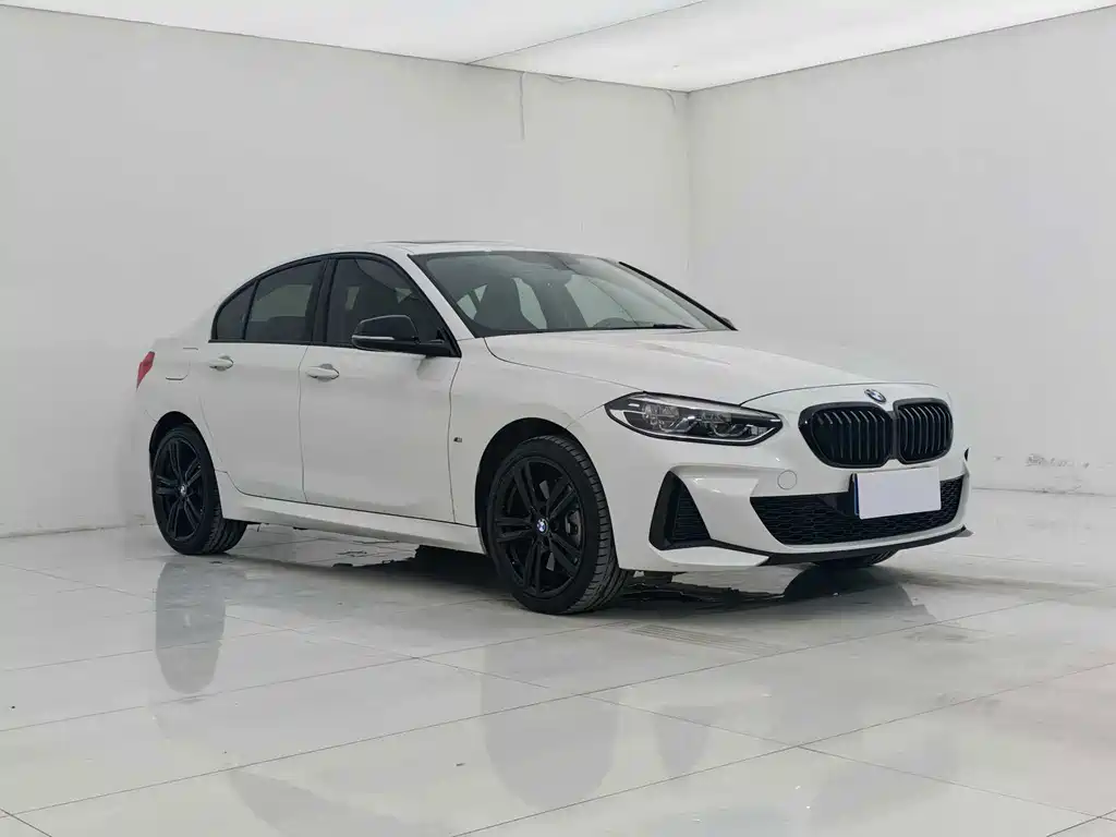 BMW 1 Series 2021