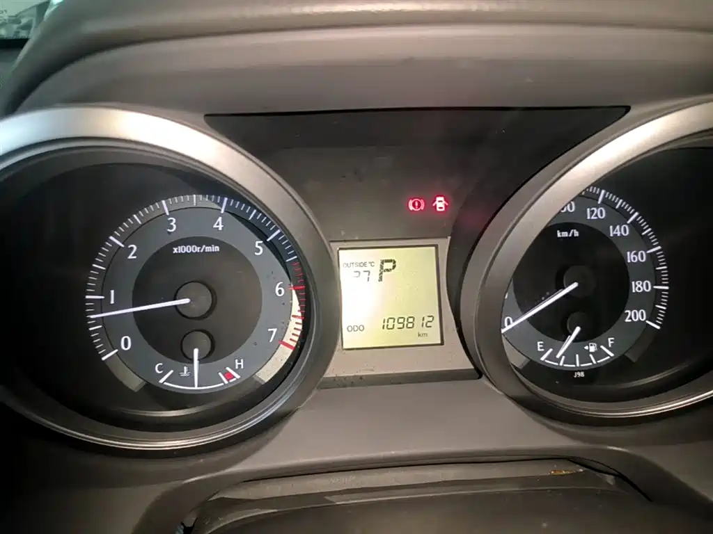 Toyota Prado 2015 — фото 12