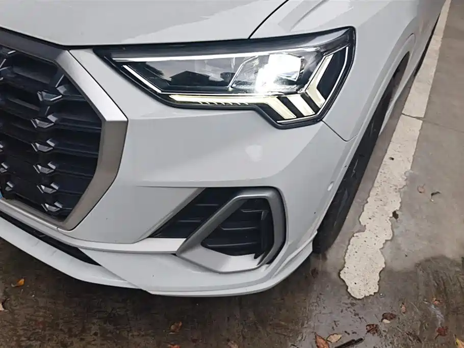 Audi Q3 2023
