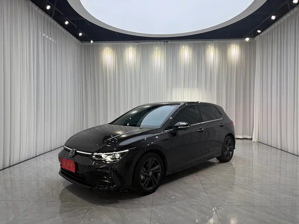 Volkswagen Golf 2024