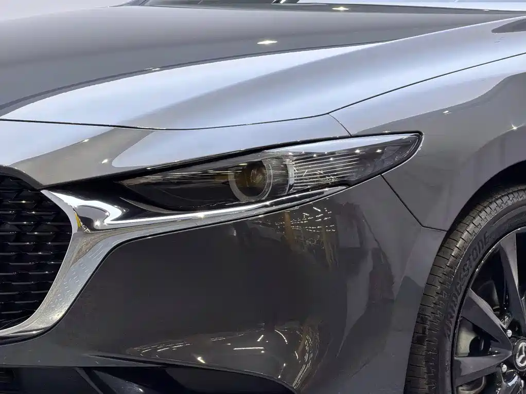 Mazda 3 Axela 2024