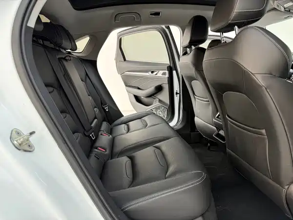 Geely Xingrui 2021