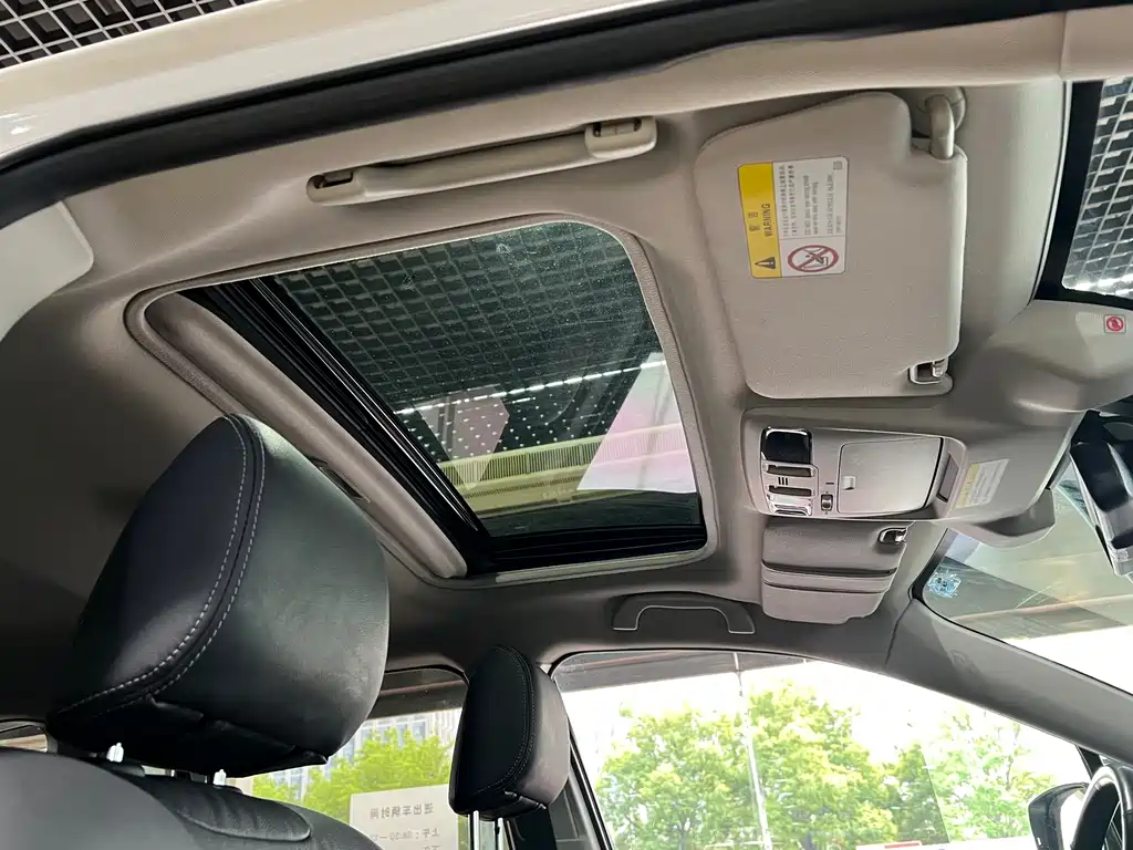 Subaru Outback 2017 — фото 28