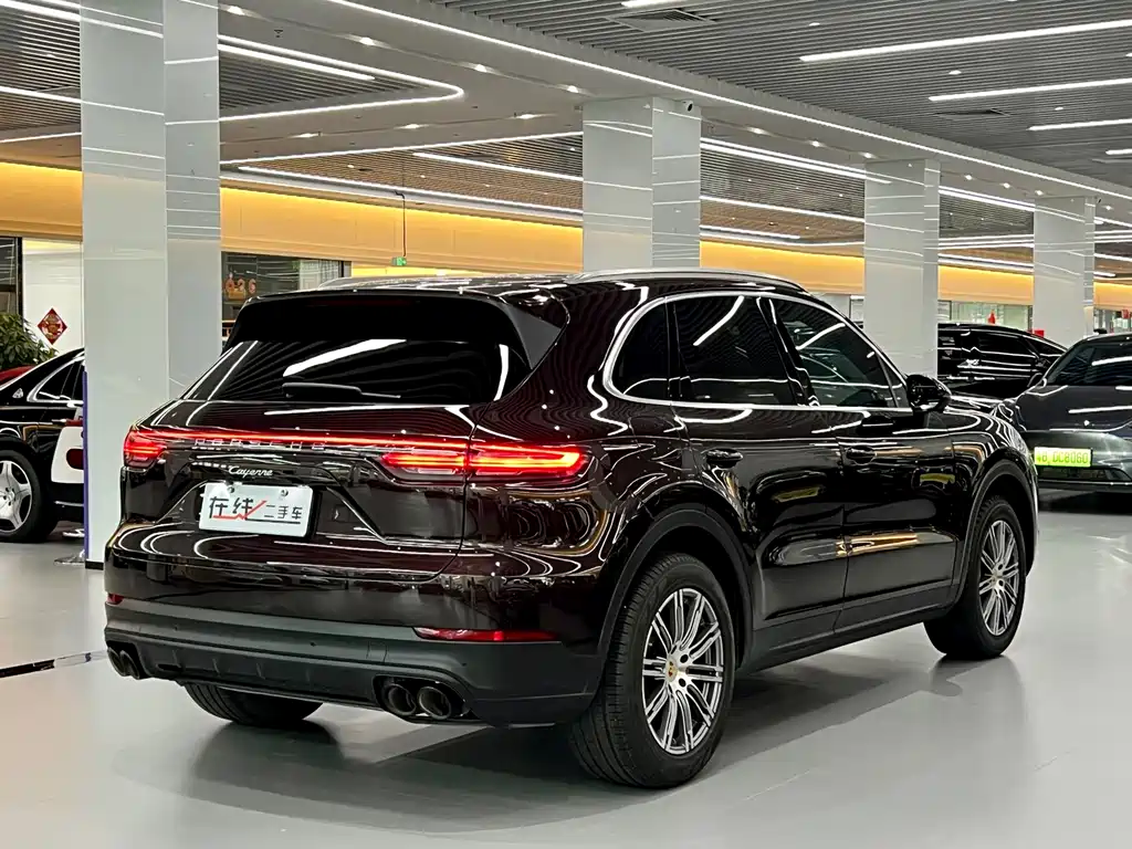 Porsche Cayenne 2019 — фото 4