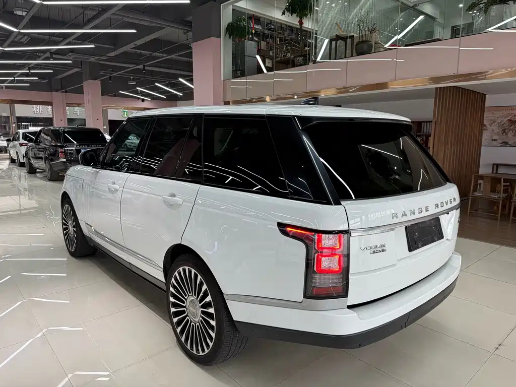 Land Rover Range Rover 2017 — фото 9