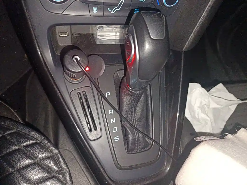 Ford Focus 2017 — фото 10