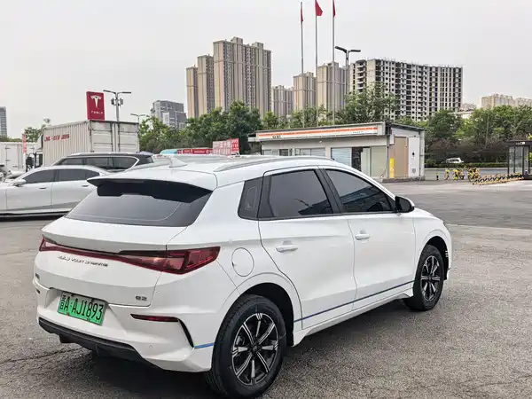 BYD e2 2019