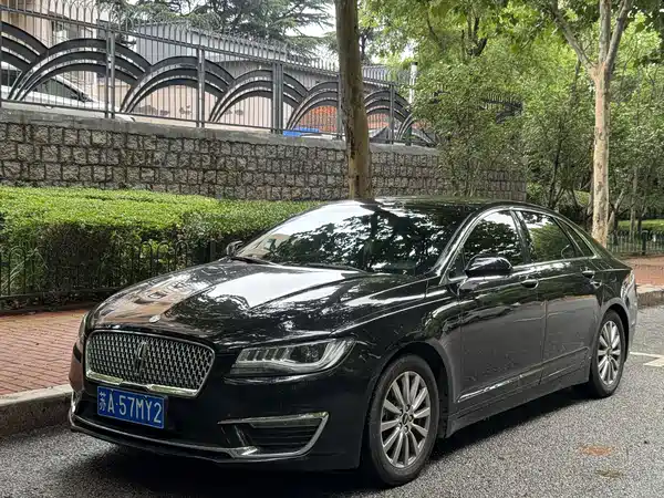Lincoln MKZ 2020