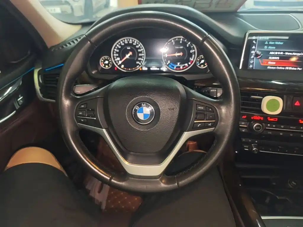 BMW X5 2018 — фото 11