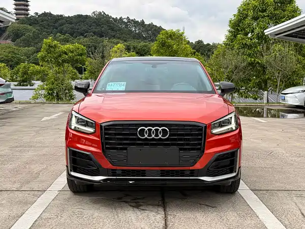 Audi Q2L 2018