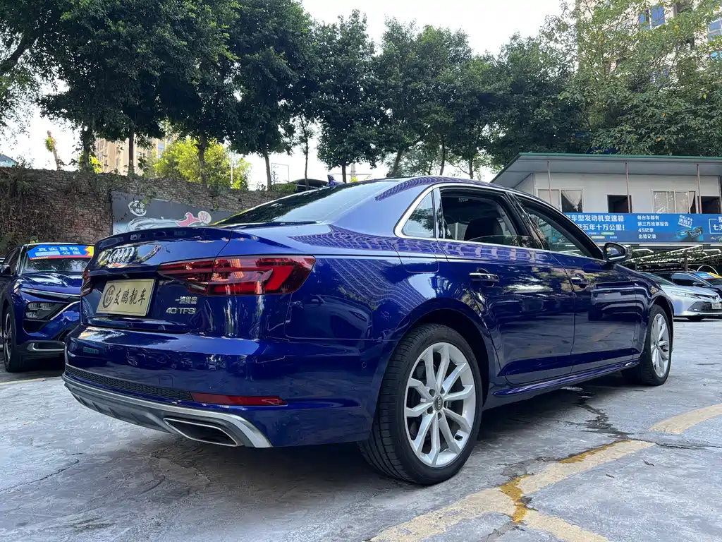 Audi A4L 2019 — фото 23