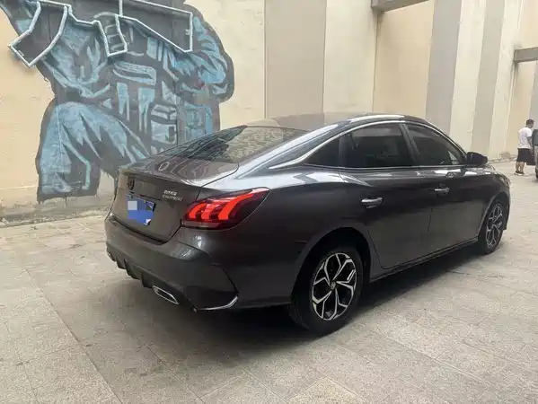 MG MG5 2021