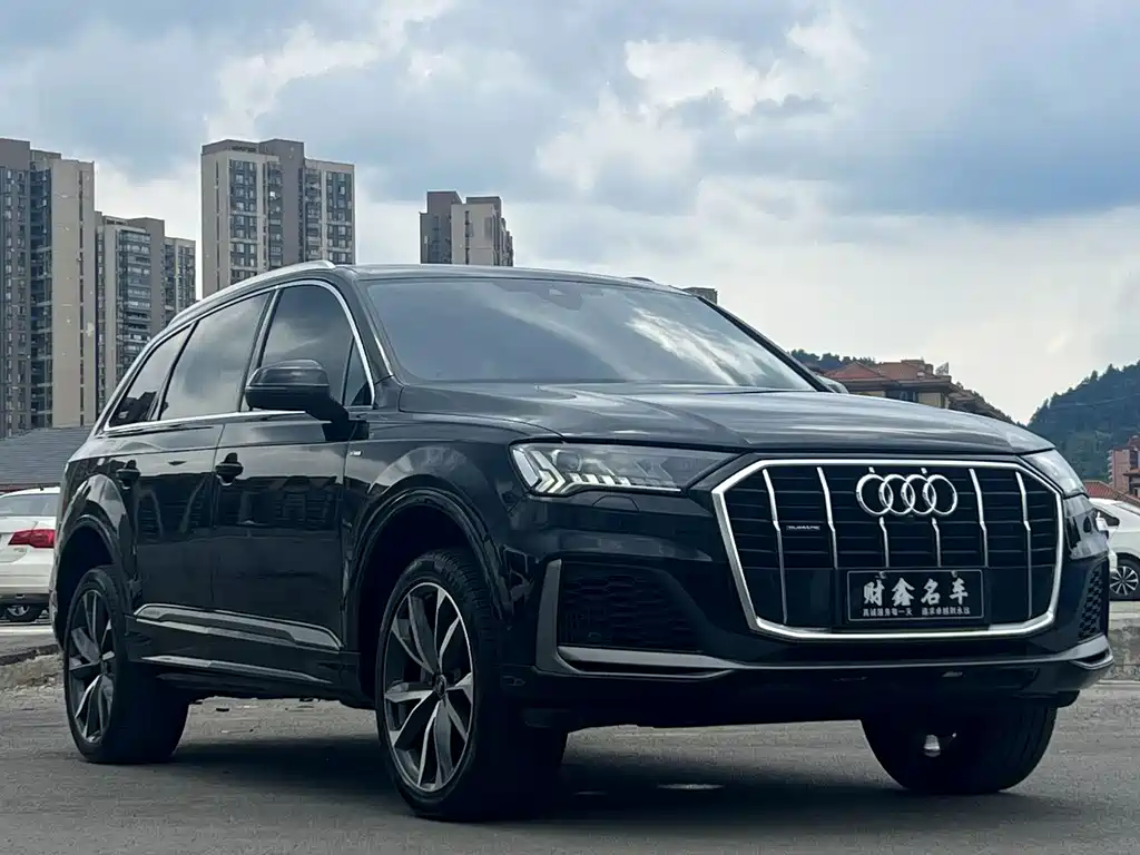 Audi Q7 2023 — фото 3