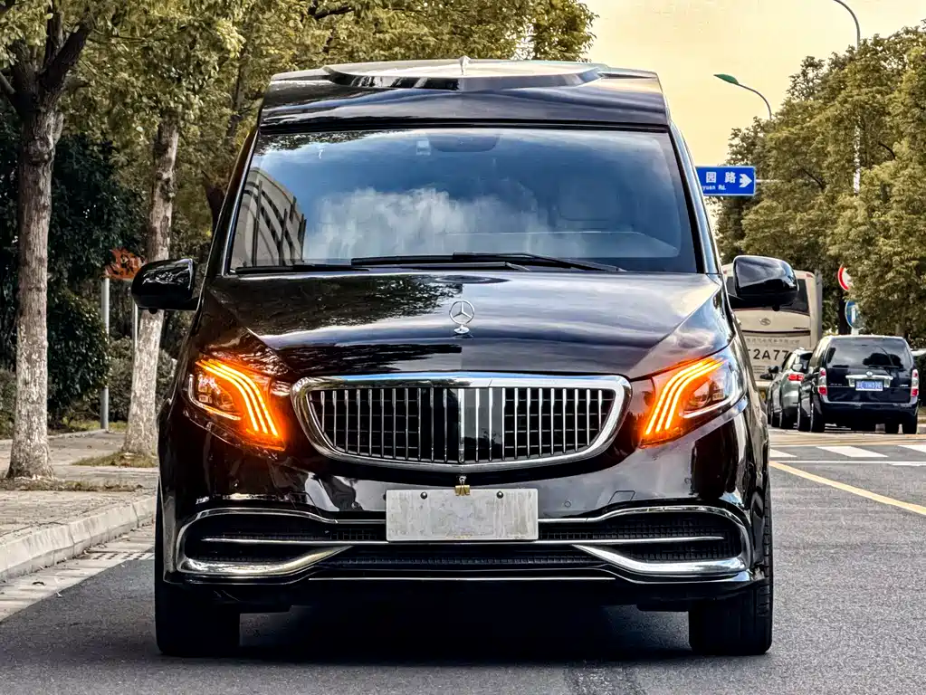 Mercedes-Benz Vito 2023 — фото 2