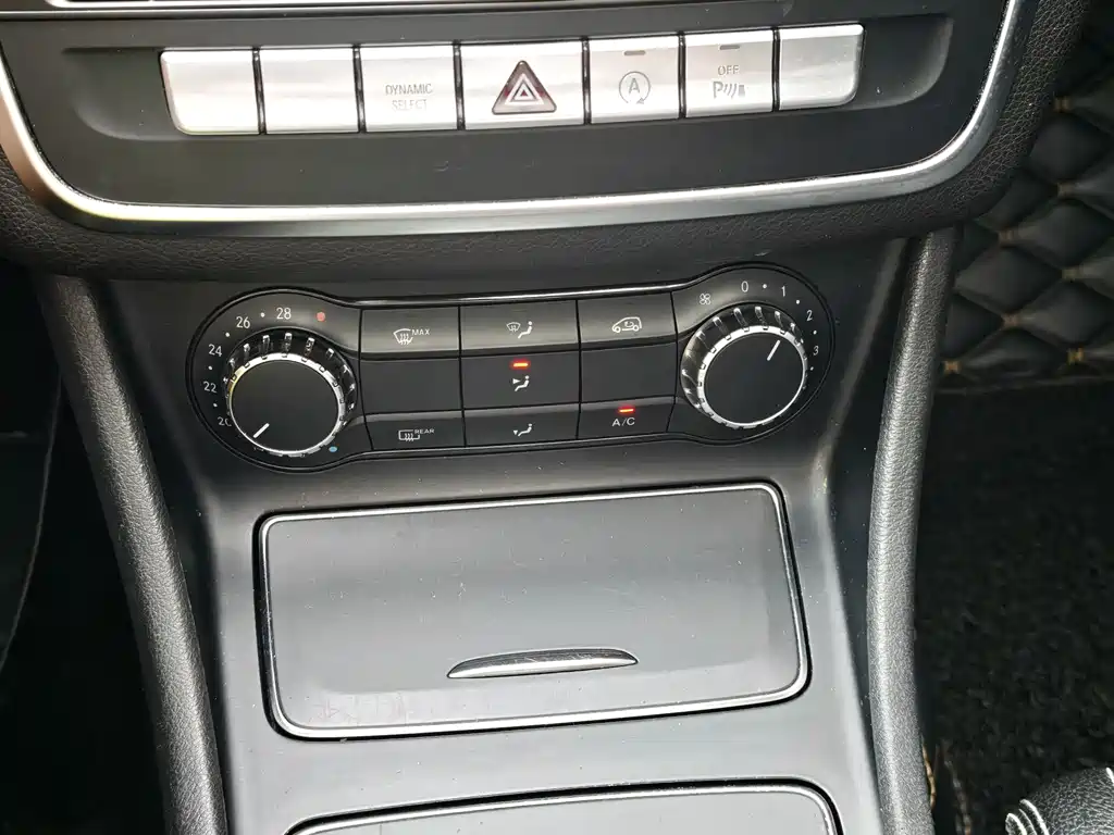 Mercedes-Benz CLA 2018 — фото 24