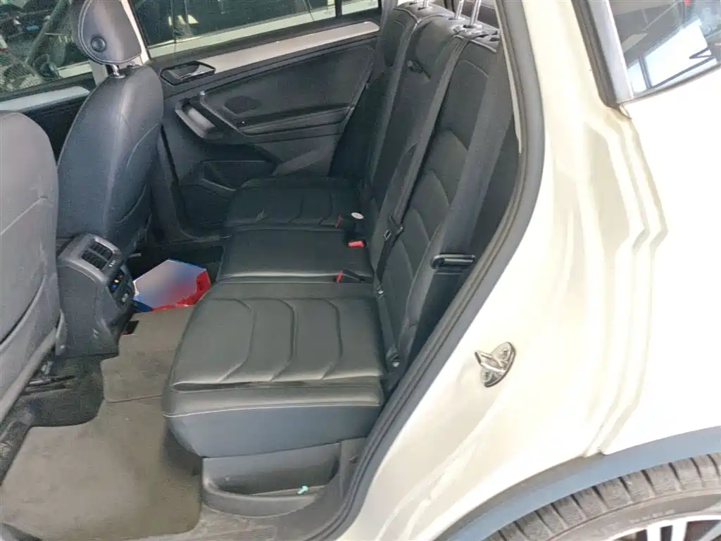 Volkswagen Tiguan L 2018 — фото 17